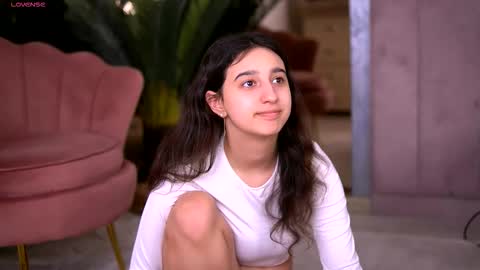 Snapshot of jullyfox chatting on 02-24-26, 11:52 Foxy online show from 02-24-26, 11:52