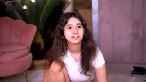 Snapshot of jullyfox chatting on 02-27-26, 11:21 Foxy online show from 02-27-26, 11:21