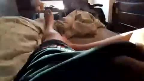 Snapshot of jumezee chatting on 01-18-25, 08:52 Asian office boy online show from 01-18-25, 08:52