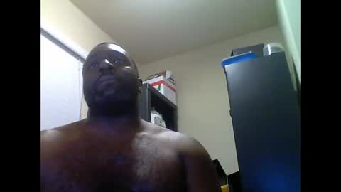 Snapshot of junbug8812 chatting on 03-01-25, 03:32 junbug8812 online show from 03-01-25, 03:32