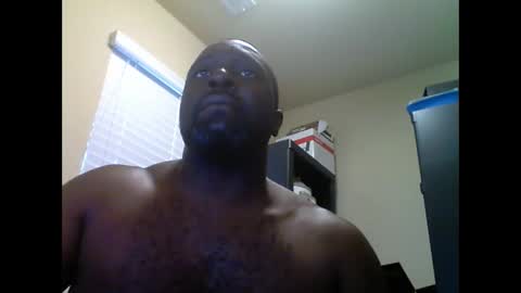 Snapshot of junbug8812 chatting on 03-12-25, 12:04 junbug8812 online show from 03-12-25, 12:04