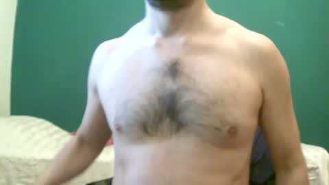 Mia online show from 10-01-25, 12:22