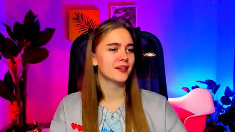 junewoods online show from 11-13-25, 07:40