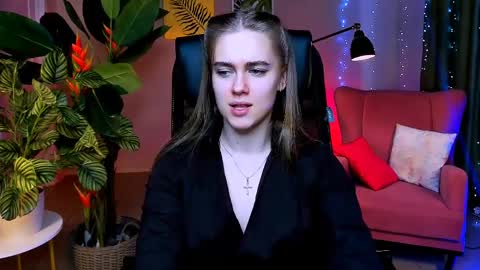 junewoods online show from 03-28-26, 08:36