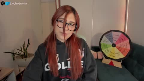 Snapshot of jungleofpandas chatting on 02-07-25, 03:45 Call me Sussy online show from 02-07-25, 03:45