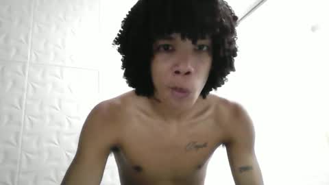 Snapshot of junior_thegoldenboy chatting on 05-14-26, 02:13 junior_thegoldenboy online show from 05-14-26, 02:13