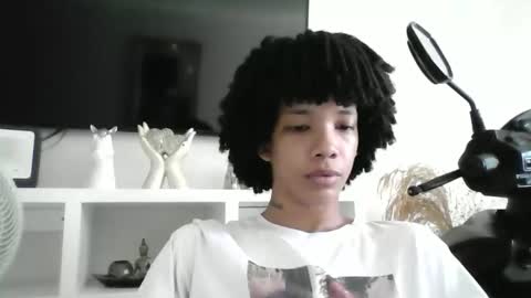 Snapshot of junior_thegoldenboy chatting on 05-17-26, 04:14 junior_thegoldenboy online show from 05-17-26, 04:14