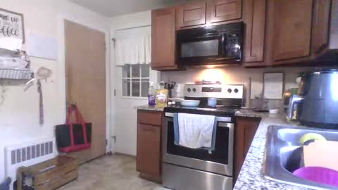 Snapshot of junito3578 chatting on 10-09-25, 11:52 junito3578 online show from 10-09-25, 11:52