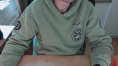 junk2711 online show from 09-25-25, 02:32