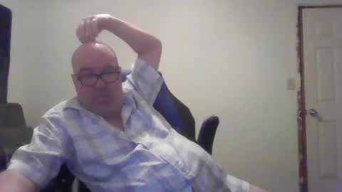 Snapshot of junkhp1 chatting on 05-29-26, 10:24 junkhp1 online show from 05-29-26, 10:24