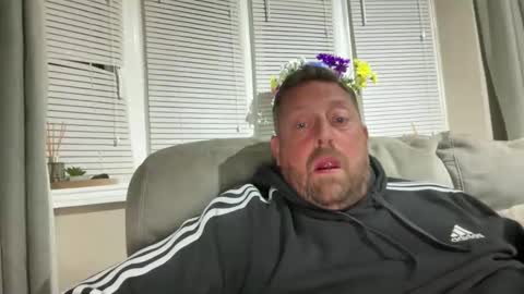Snapshot of junky345 chatting on 04-27-26, 09:13 Junky online show from 04-27-26, 09:13