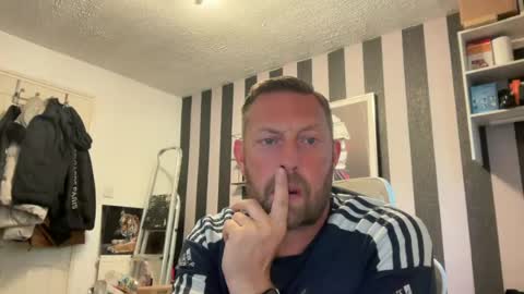 Snapshot of junky345 chatting on 07-19-26, 05:27 Junky online show from 07-19-26, 05:27