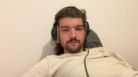 just_a_guy_with_a_big_cock online show from 07-31-26, 02:49