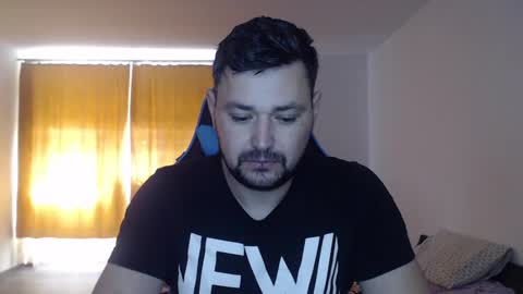 Snapshot of just_a_nice_guy_27 chatting on 01-08-25, 11:32 Alex online show from 01-08-25, 11:32