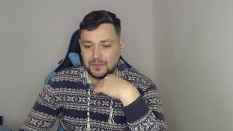 Snapshot of just_a_nice_guy_27 chatting on 02-12-25, 02:21 Alex online show from 02-12-25, 02:21