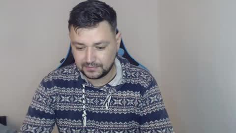 Snapshot of just_a_nice_guy_27 chatting on 02-14-25, 11:31 Alex online show from 02-14-25, 11:31