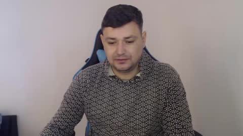 Snapshot of just_a_nice_guy_27 chatting on 02-18-25, 11:22 Alex online show from 02-18-25, 11:22