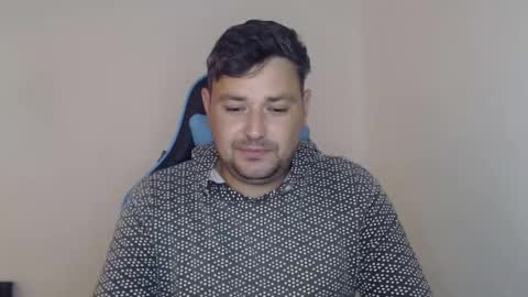Snapshot of just_a_nice_guy_27 chatting on 10-14-25, 11:33 Alex online show from 10-14-25, 11:33