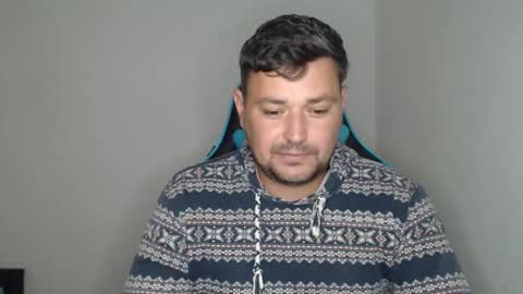 Snapshot of just_a_nice_guy_27 chatting on 10-17-25, 11:24 Alex online show from 10-17-25, 11:24