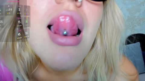 Alex Alexandra online show from 05-13-26, 01:25