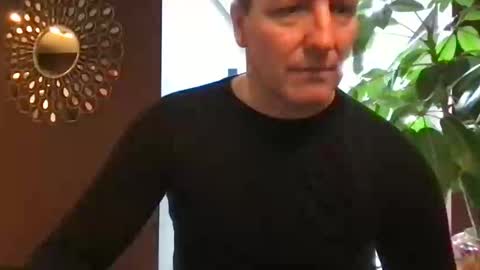 Snapshot of just_another_biguy chatting on 02-09-25, 02:29 Steven online show from 02-09-25, 02:29