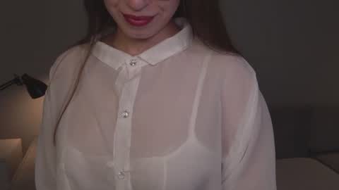 Snapshot of just_emmy chatting on 06-19-26, 05:34 just call me Emmy online show from 06-19-26, 05:34
