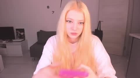 JESSY online show from 06-24-26, 07:35