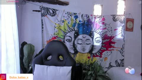 Snapshot of just_katiex chatting on 01-29-25, 09:39 Sofia online show from 01-29-25, 09:39