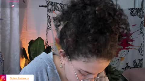 Snapshot of just_katiex chatting on 02-13-25, 01:40 Sofia online show from 02-13-25, 01:40