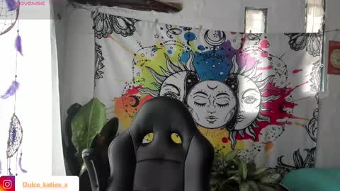 Snapshot of just_katiex chatting on 02-15-25, 05:17 Sofia online show from 02-15-25, 05:17