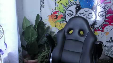 Snapshot of just_katiex chatting on 02-20-25, 10:26 Sofia online show from 02-20-25, 10:26