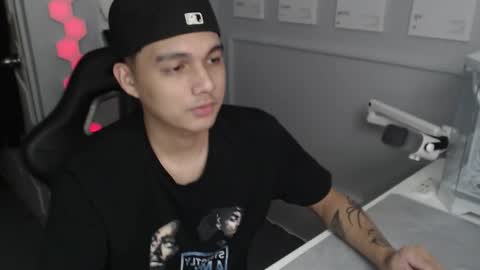Snapshot of justagamerxxx chatting on 12-13-25, 07:53 Rhys online show from 12-13-25, 07:53