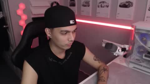 Snapshot of justagamerxxx chatting on 12-14-25, 10:03 Rhys online show from 12-14-25, 10:03