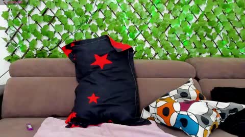 Chloe online show from 04-18-26, 01:04