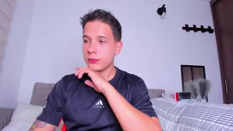 Snapshot of justin_biker chatting on 03-01-25, 01:11 justin_biker online show from 03-01-25, 01:11