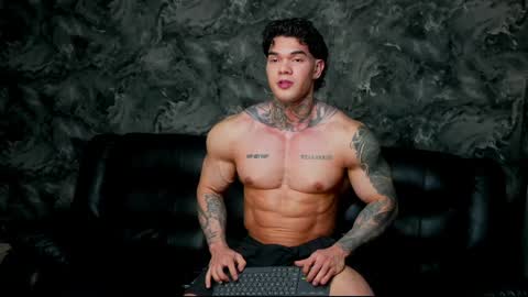 justin clark1 online show from 04-06-26, 12:30