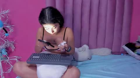 Snapshot of justin_jazmin chatting on 01-09-25, 04:41 JUSTIN Y JAZMIN online show from 01-09-25, 04:41