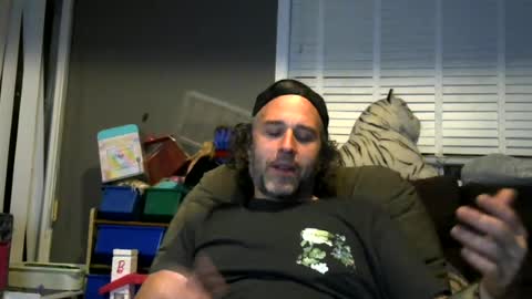 Snapshot of justincase9339 chatting on 07-10-26, 07:56 justincase9339 online show from 07-10-26, 07:56