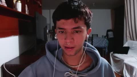 Justine online show from 10-17-25, 05:10