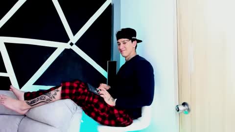 justinfuller_31 online show from 10-20-25, 06:30