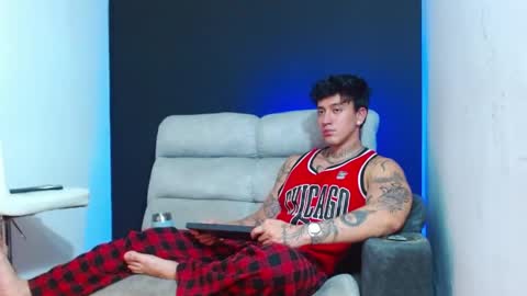 justinfuller_31 online show from 05-18-26, 04:07
