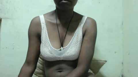 Justlhot online show from 11-21-25, 01:37