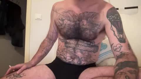 justmeandyou00 online show from 12-19-25, 11:06