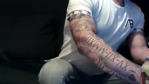 justmehere077 online show from 02-07-25, 10:41