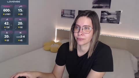 Julie online show from 12-19-24, 05:18