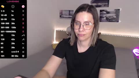 Julie online show from 02-20-26, 04:51