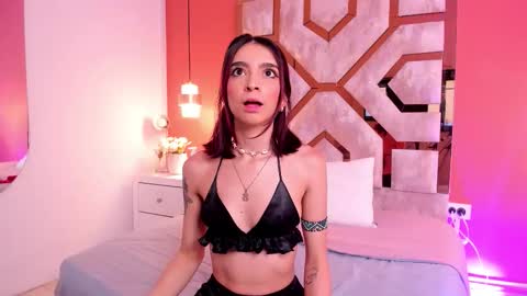 Mia online show from 03-06-26, 11:23