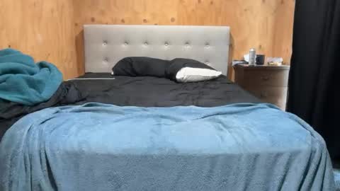 justmoresluts online show from 04-04-26, 09:01