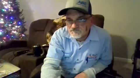 Snapshot of justredneck chatting on 12-05-24, 06:21 justredneck online show from 12-05-24, 06:21