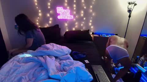 Eetantungfuk Mias online show from 01-20-25, 07:36